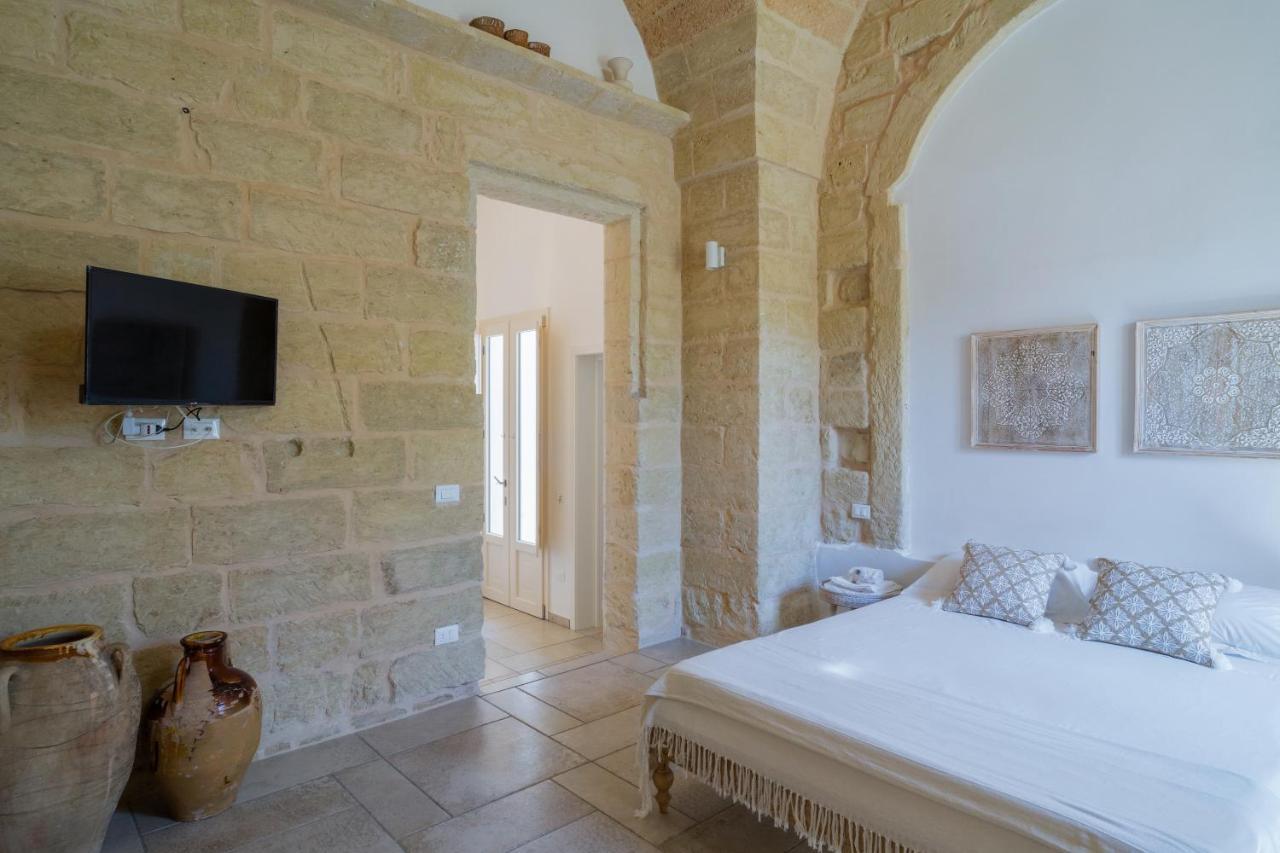 Li Perrini Boutique B&B Acquarica Exterior photo